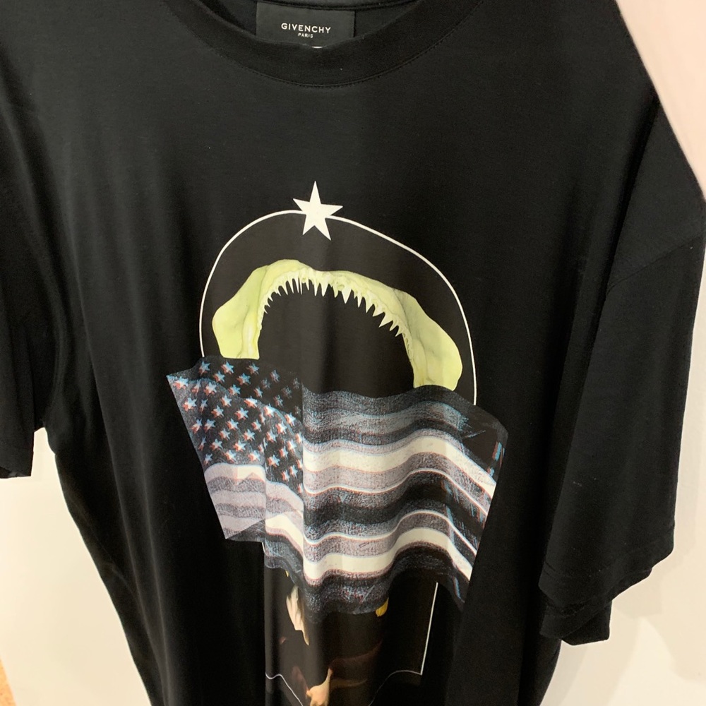 Givenchy T-shirt